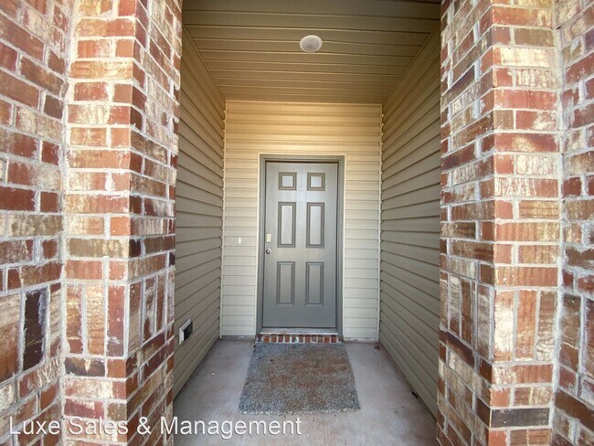 Building Photo - 4 br, 2 bath House - 3417 Furrow Drive
