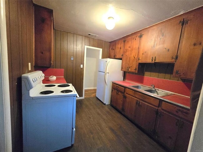 Foto del edificio - 2205 E 5th St