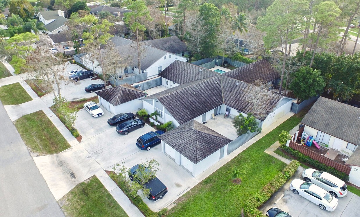 Primary Photo - 1577 Hawthorne Pl
