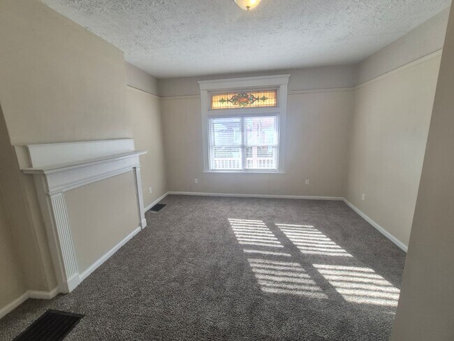 Foto del edificio - 132 Evergreen Ave