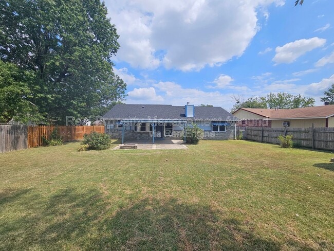 Building Photo - 7710 N 120th Ave E