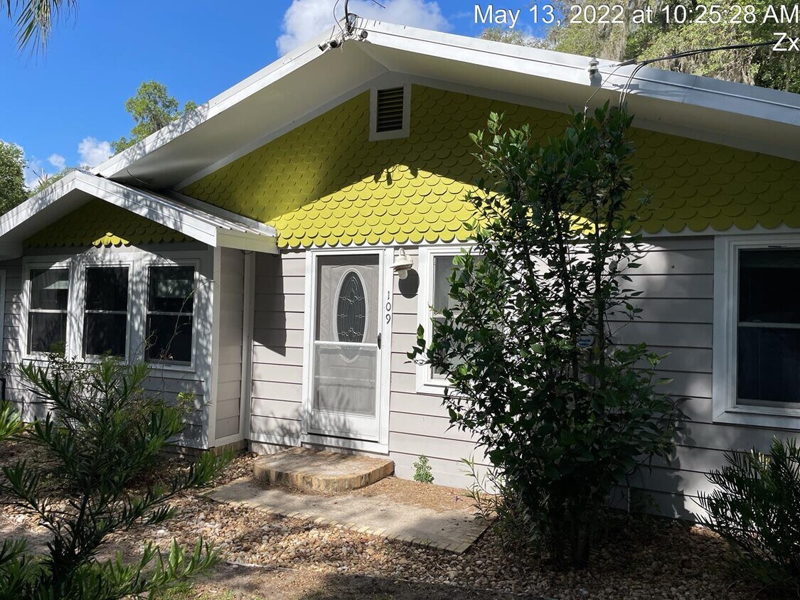 109 Clifton Ln, Satsuma, FL 32189 House Rental in Satsuma, FL