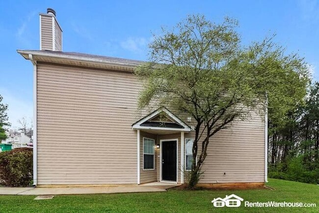 Building Photo - Beautiful Two Story -  Near South Dekalb