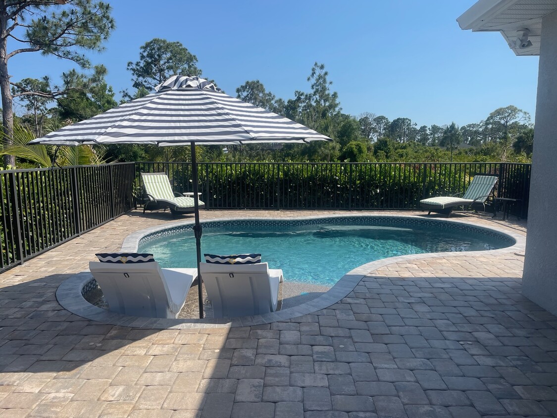 Foto principal - 12305 Webb Ct