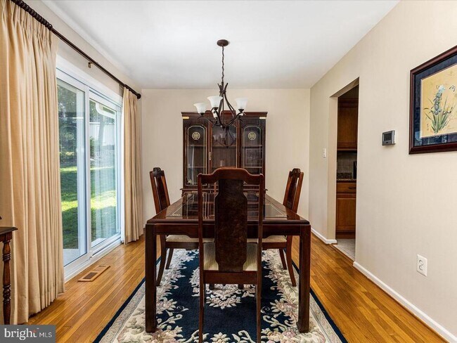 Building Photo - 6434 Rives Ct