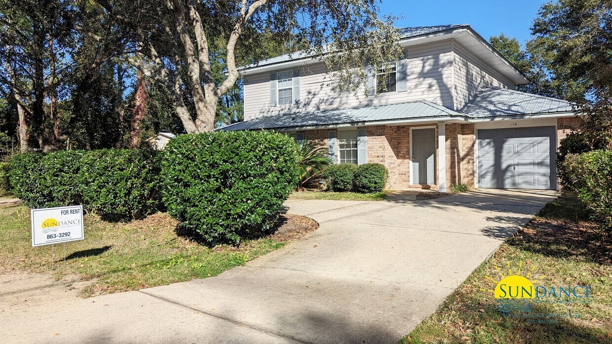 Foto principal - Great 2 Bedroom Townhouse in Fort Walton!