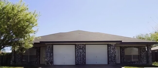 Building Photo - 4408 July Dr