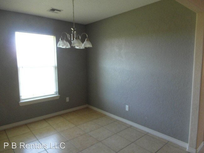 Foto del edificio - 434 NW Granite Ave