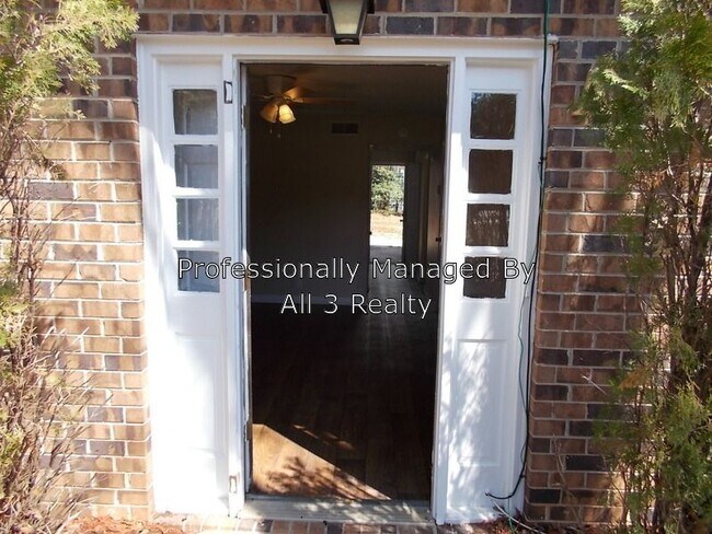 Building Photo - 470 S Jeff Davis Dr