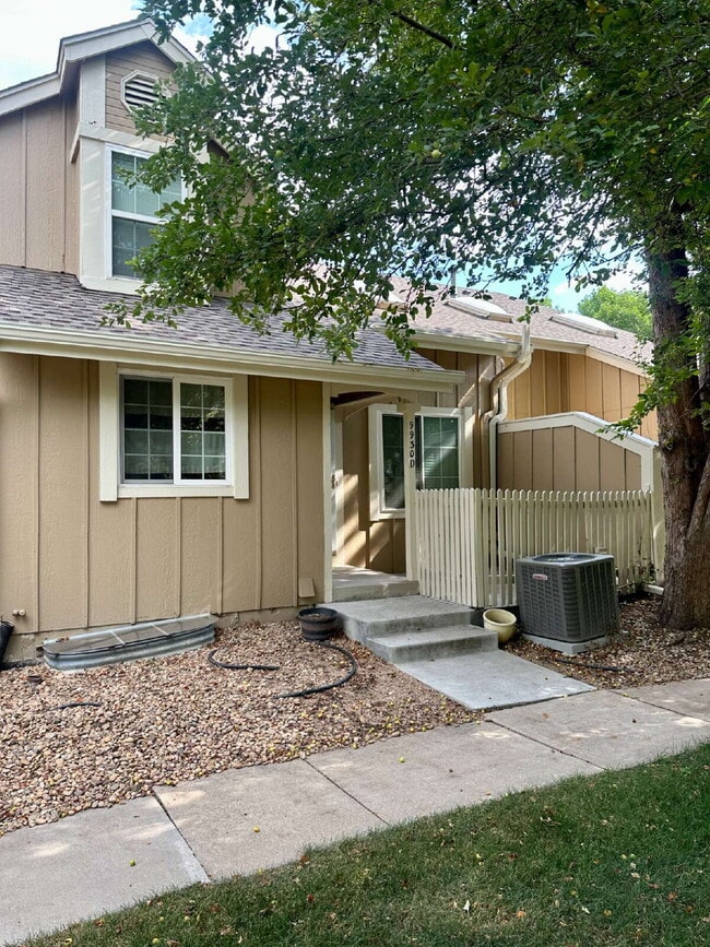 Don't Miss out on this 2 Bed +Loft Townhom... - Don't Miss out on this 2 Bed +Loft Townhom...