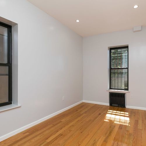 Building Photo - 66 Patchen Ave