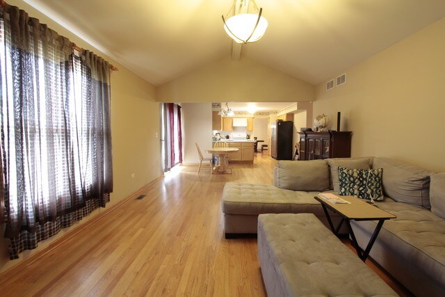 Foto del edificio - 9065 N Somerset Ln