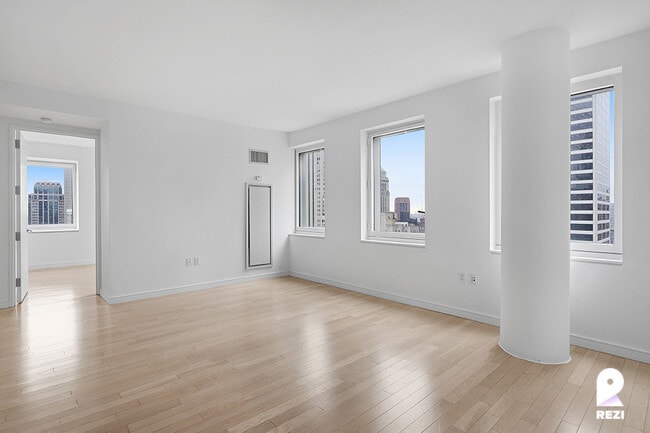 Building Photo - 70 W 45th St