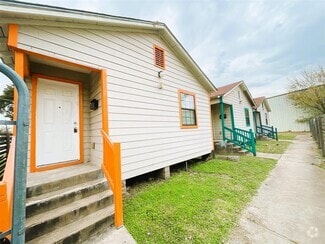 Building Photo - 3813 Drew St