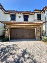 Building Photo - 9604 Town Parc Cir N