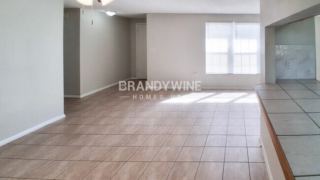 Foto del edificio - 3535 Devonshire Dr