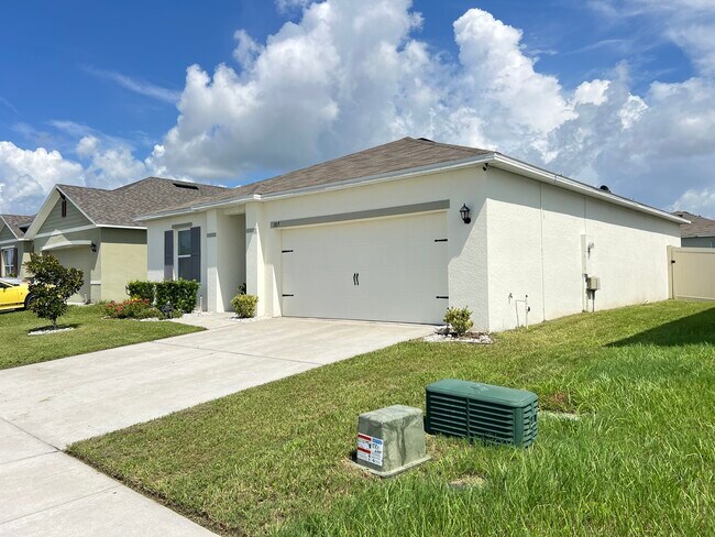 Foto del edificio - 187 Emanuelle Dr