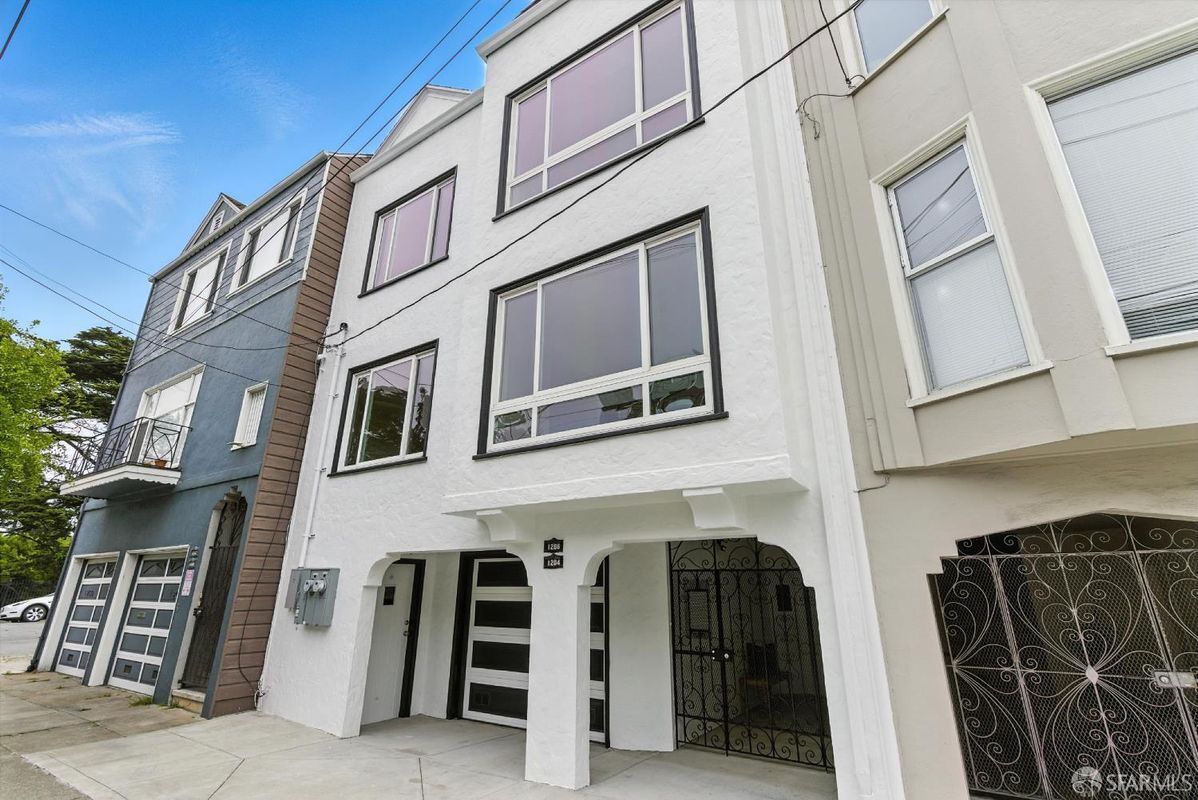 Primary Photo - 1206 Funston Ave