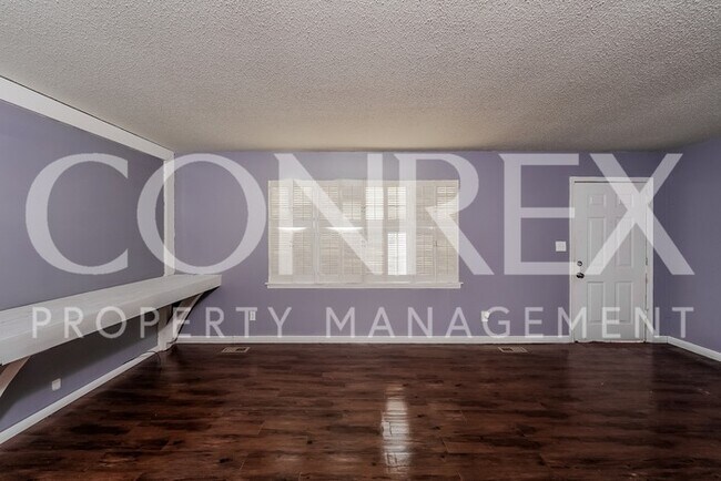 Foto del edificio - Bright Open Floorplan -- One Month of Free...
