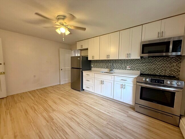 Building Photo - 45 Aldrich Rd