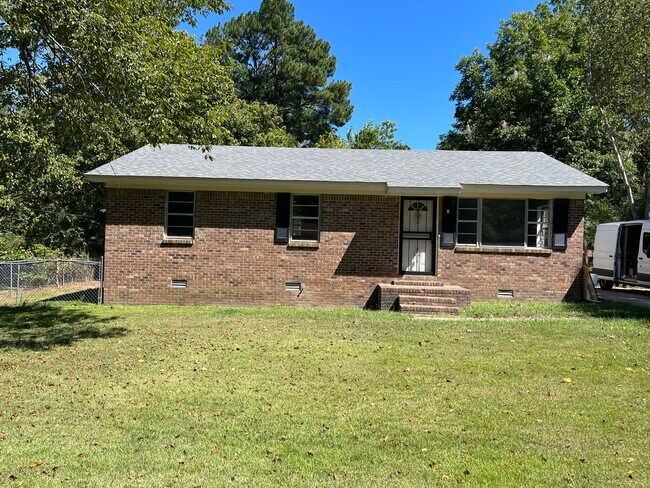 Building Photo - 804 Spring St