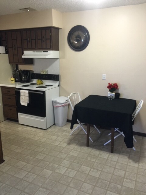 Building Photo - 316 W Wilson St