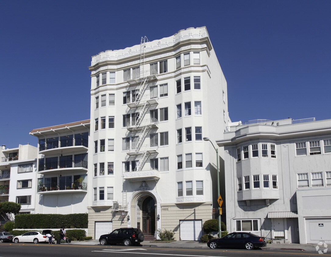Primary Photo - Belleshore Apartments