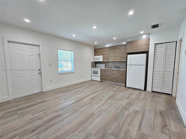 Foto del edificio - 3446 NW 1st St