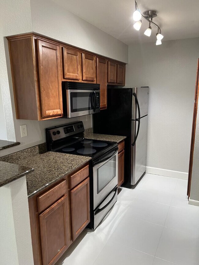 Foto del edificio - 5995 N 78th St