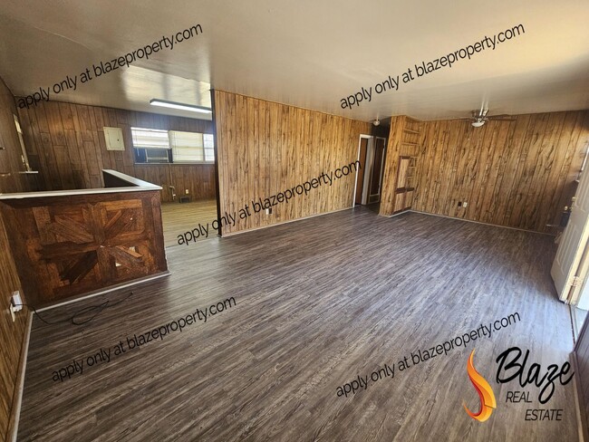 Foto del edificio - Basement Bonanza! 4 Bed, 2 Bath Hamlet Hid...