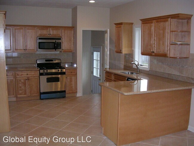 Building Photo - 4 br, 2 bath House - 130 Hawthorne