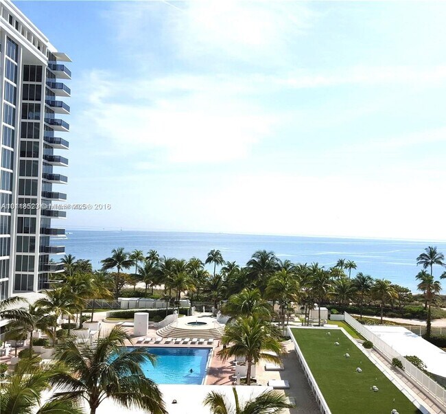 Foto del edificio - 10275 Collins Ave
