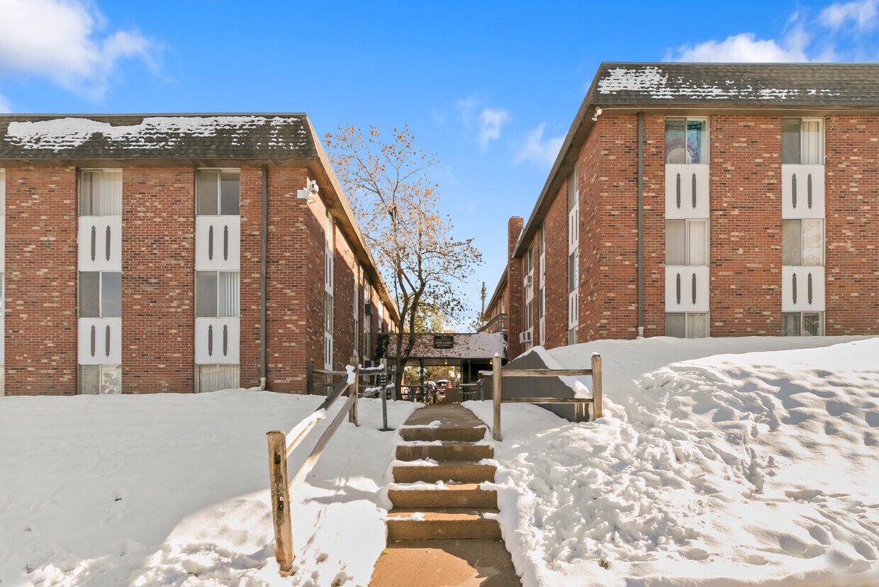 1024 Marine St Unit 02, Boulder, CO 80302 Apartment for Rent in