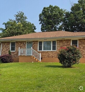 Building Photo - 2142 Brannen Rd SE