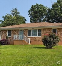 Building Photo - 2142 Brannen Rd SE
