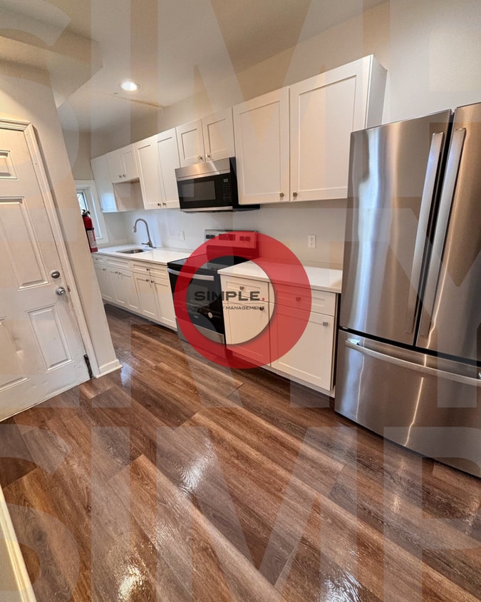 4 bedroom 1 bath house with off street parking - 4 bedroom 1 bath house with off street parking