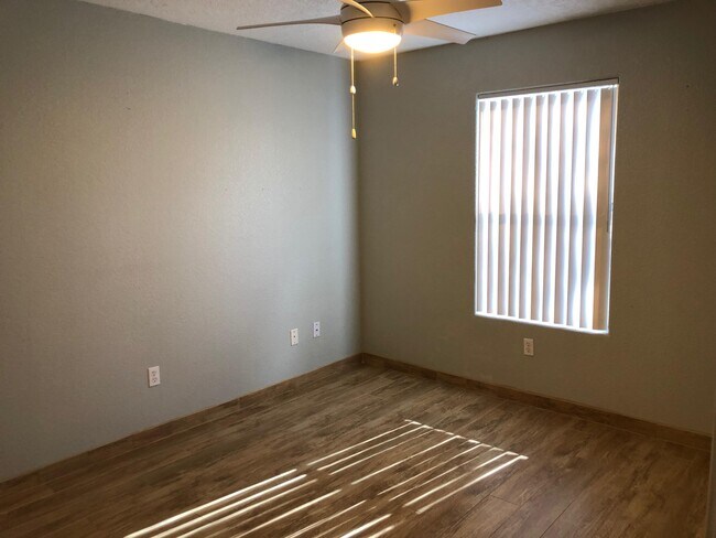 Foto del edificio - 5305 Park Ridge Rd NW