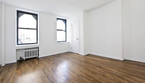 Building Photo - 132 8th Ave