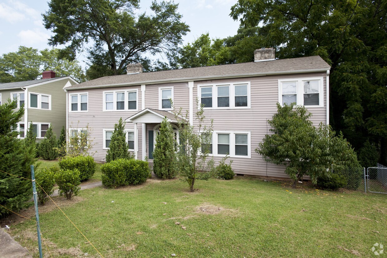 Building Photo - 587 SE Colonial Cir