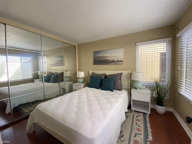 Building Photo - 3 br, 3 bath Townhome - 6931 Camino Pacheco