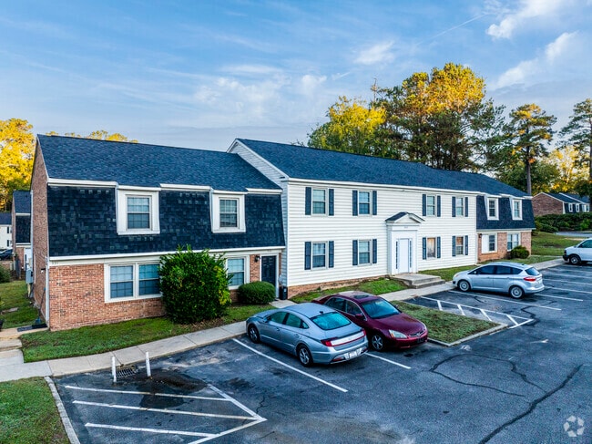 Building Photo - Retreat at Broad River Apartments