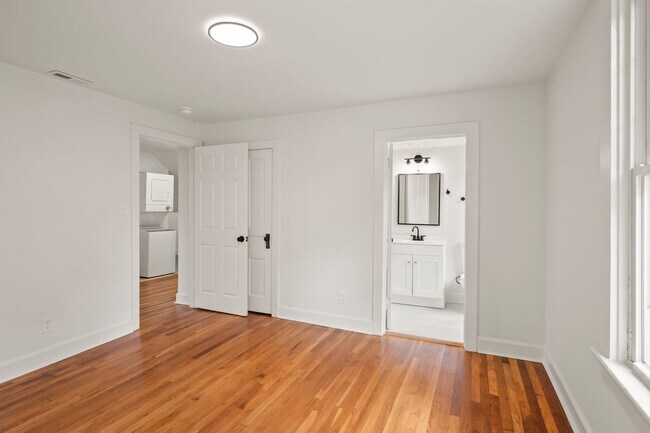 Building Photo - 1407 Clover St NW