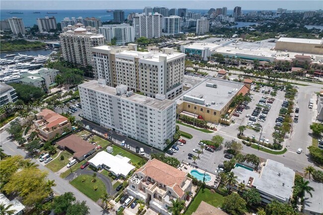 Foto del edificio - 2555 NE 11th St