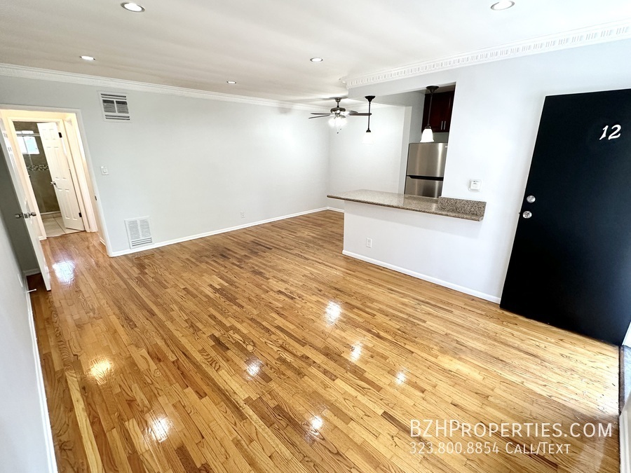 Foto principal - Updated 1Bed 1Bath In Prime West Hollywood