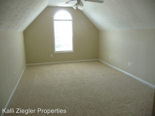 Building Photo - 6028 Ecru Ct
