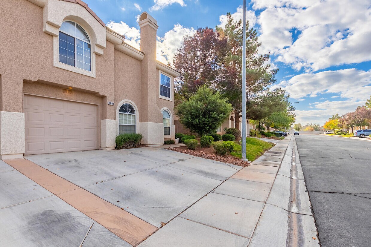10128 Tumbling Tree St, Las Vegas, NV 89183 House Rental in Las Vegas