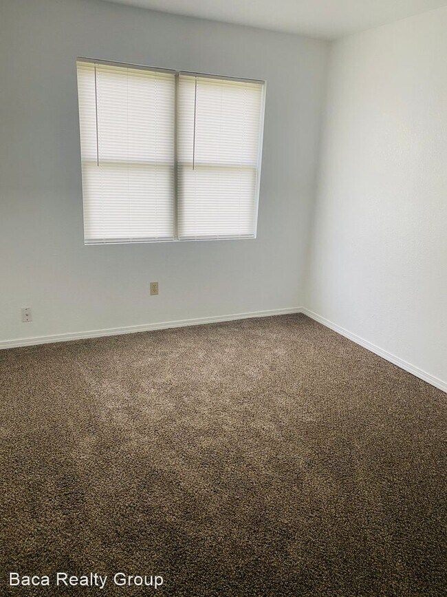 Foto del edificio - 2 br, 1 bath House - 221 S. Pecan St.