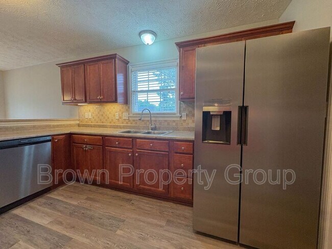 Foto del edificio - 3426 Broomsgrove Dr