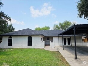 Building Photo - 912 Max Dr