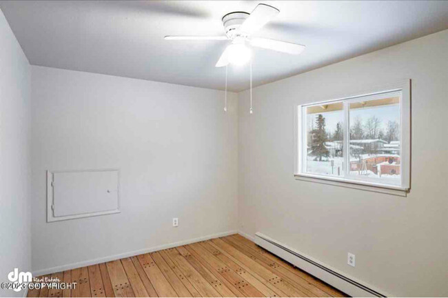 Foto del edificio - 2807 Turnagain St